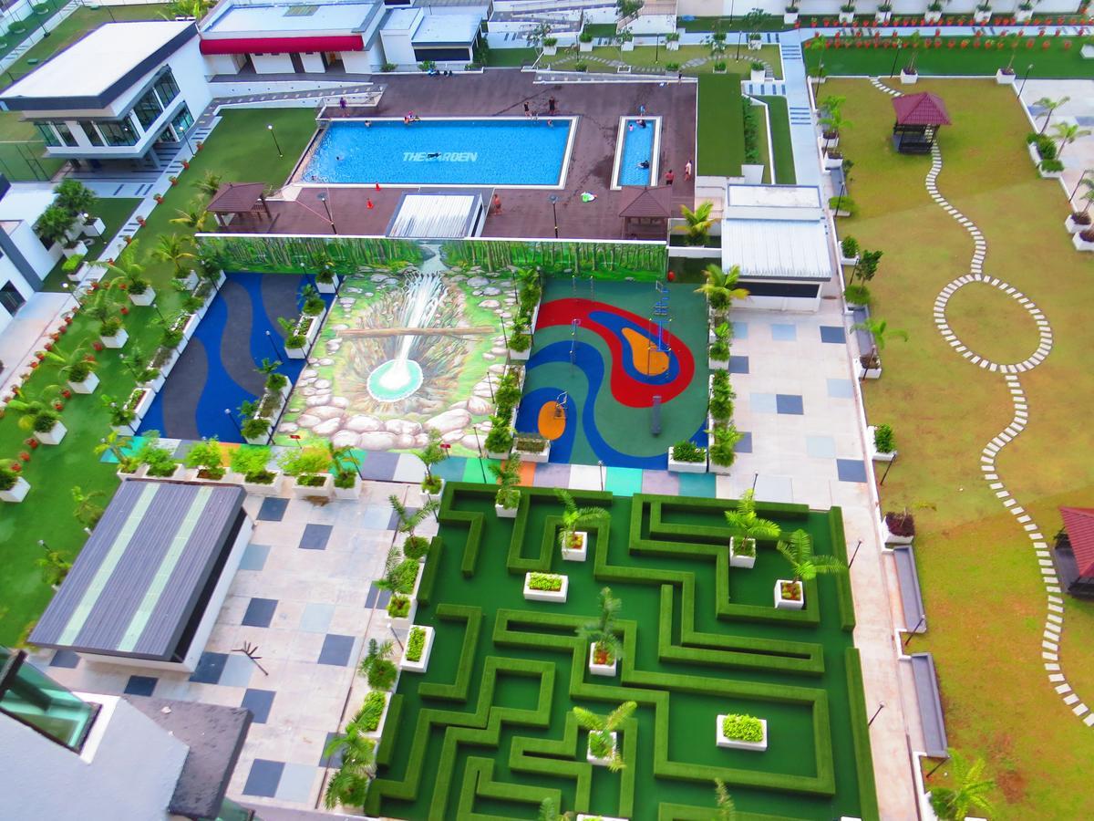The Garden By J&G Vacation Homes Skudai Exterior foto